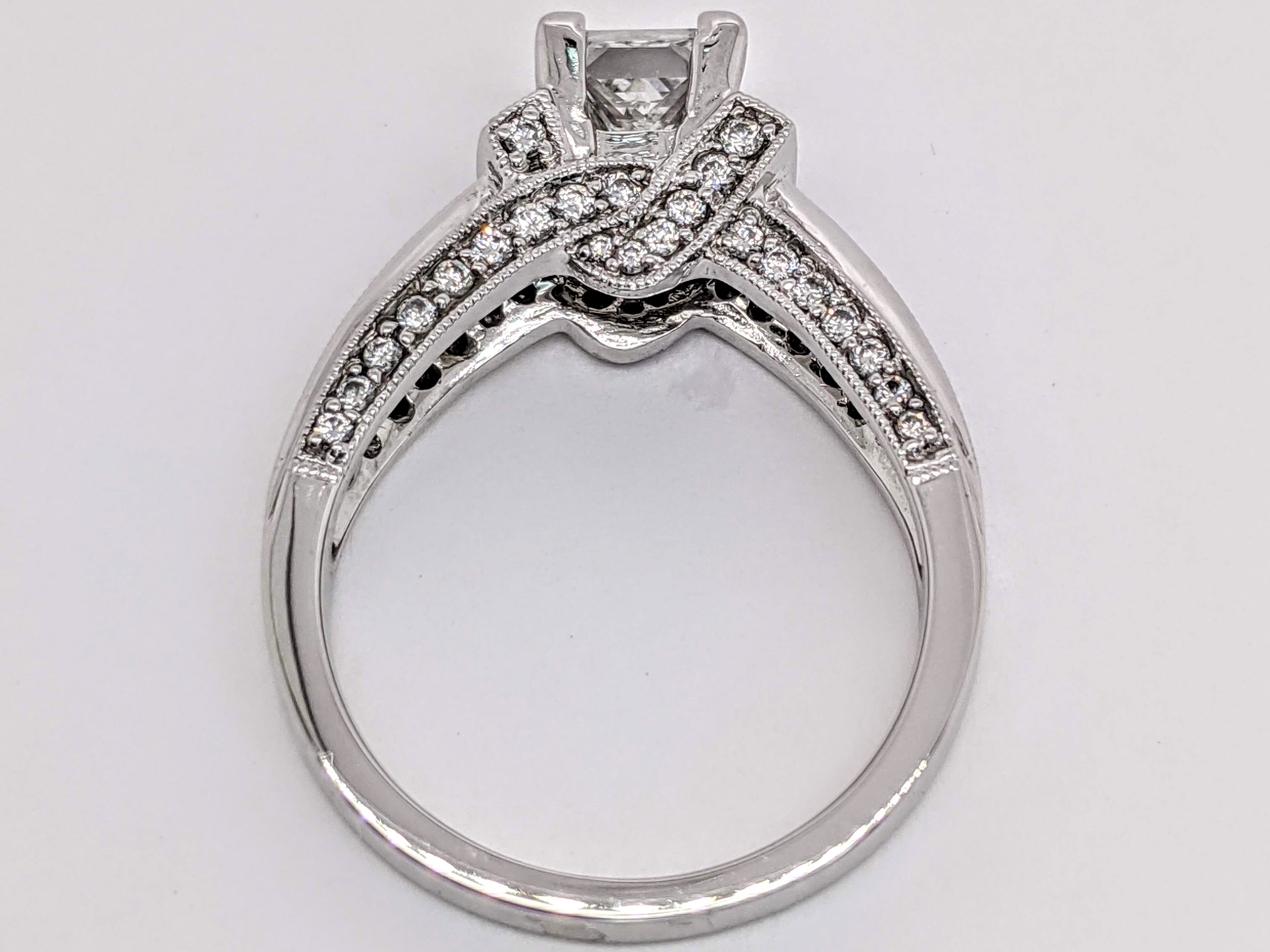 Princess vintage Engagement Ring
